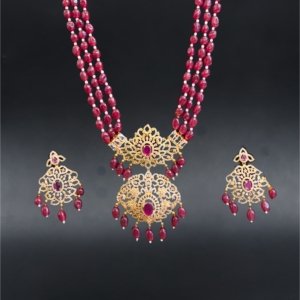 Red Mona Lisa Rani Haar