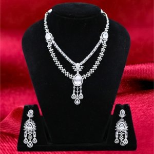 AD Necklace White
