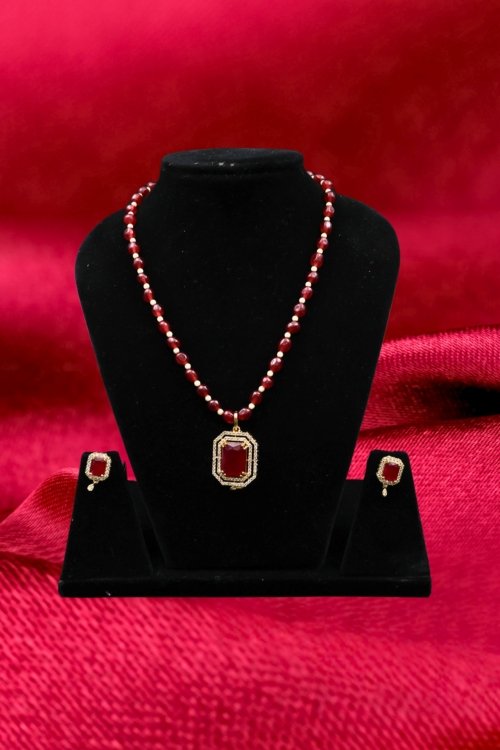 Red Pendant Set