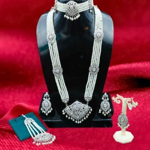 Italian Polish White Pearl Rani Haar