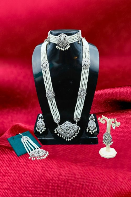 Italian Polish White Pearl Rani Haar