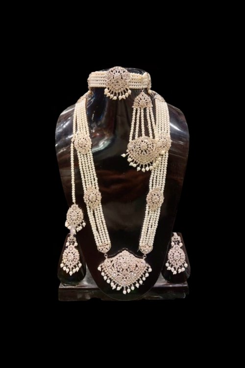 Sitara Safaid Set