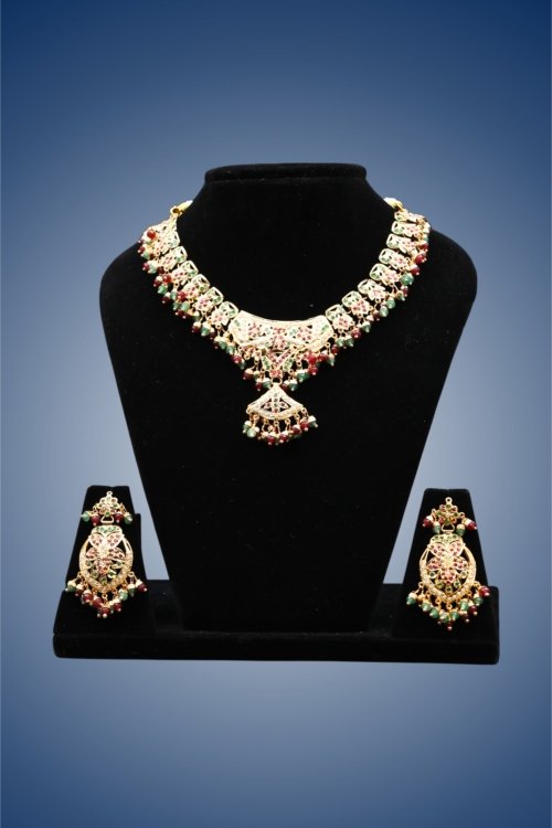 Majestic Hues Polki Necklace set
