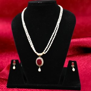 Ruby Bloom Pearl Set