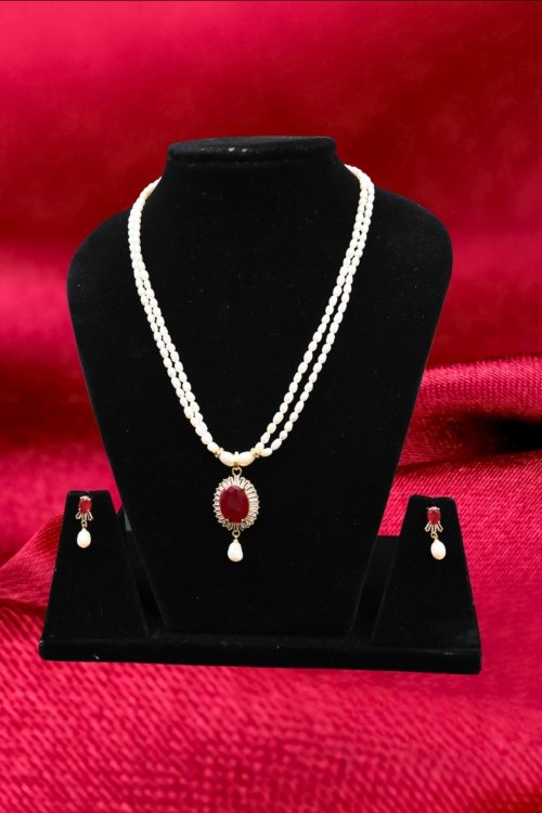 Ruby Bloom Pearl Set