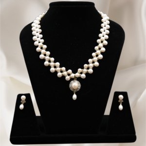 Classic Crisscross Pearl Set